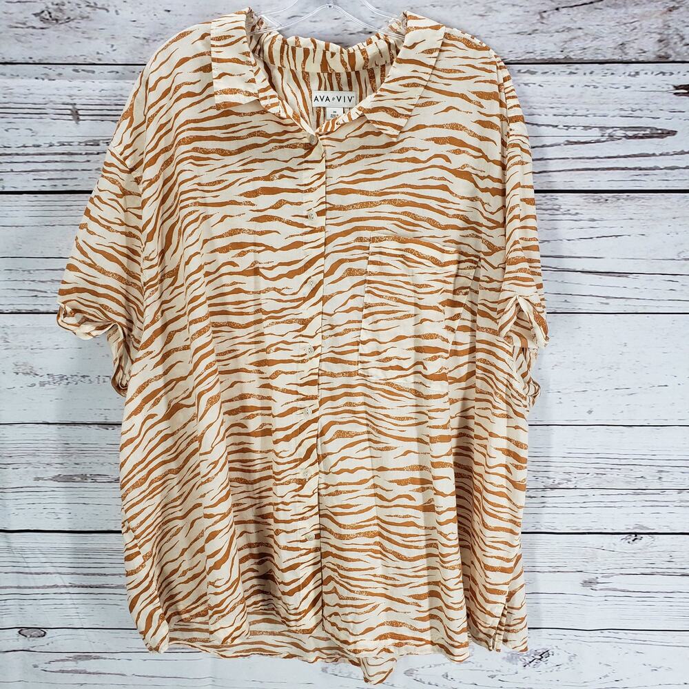 Ava & Viv Cream and Tan Zebra-Stripe Button Front Blouse